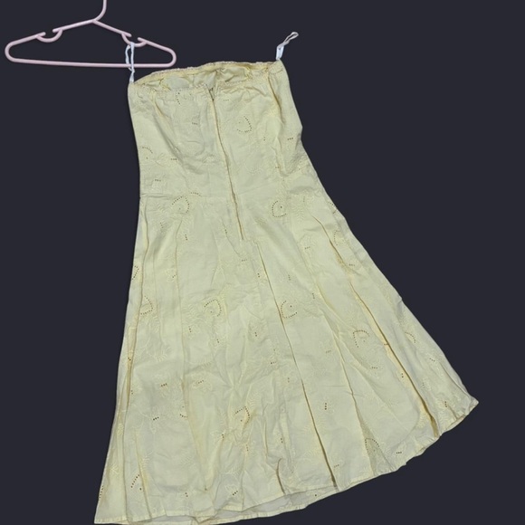 SOLD Roxy Strapless Dress - Picture 3 of 9